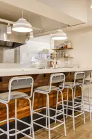 오픈 키친 바 카운터 피치스프링스 인테리어